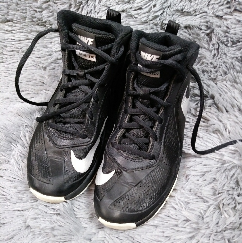 Nike Youth basketball shoes